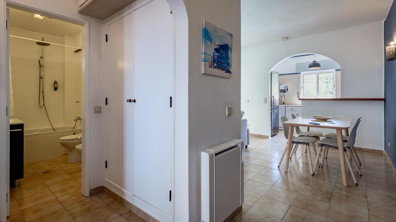Charming Beachside Apartment W/ Pool By Lovelystay Albufeira Exterior photo